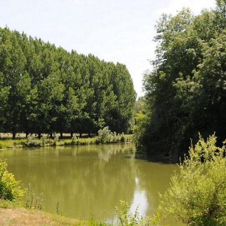 Camping Au Bord De L'Aisne Guignicourt Εξωτερικό φωτογραφία