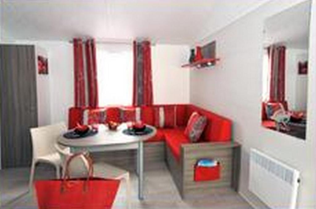 Camping Au Bord De L'Aisne Guignicourt Δωμάτιο φωτογραφία